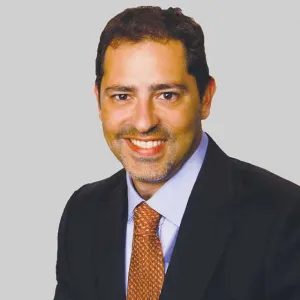 Photo of Dr. Eliecer Kurzer